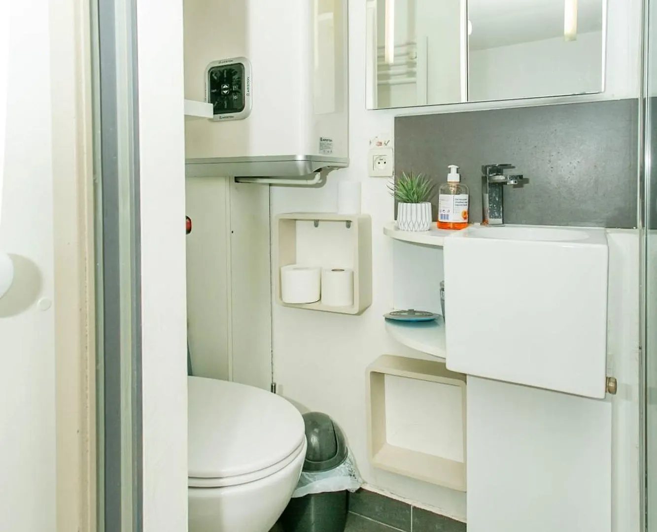 Apartment Bnbnova - Champs Elysees & Arc De Triomphe Paris