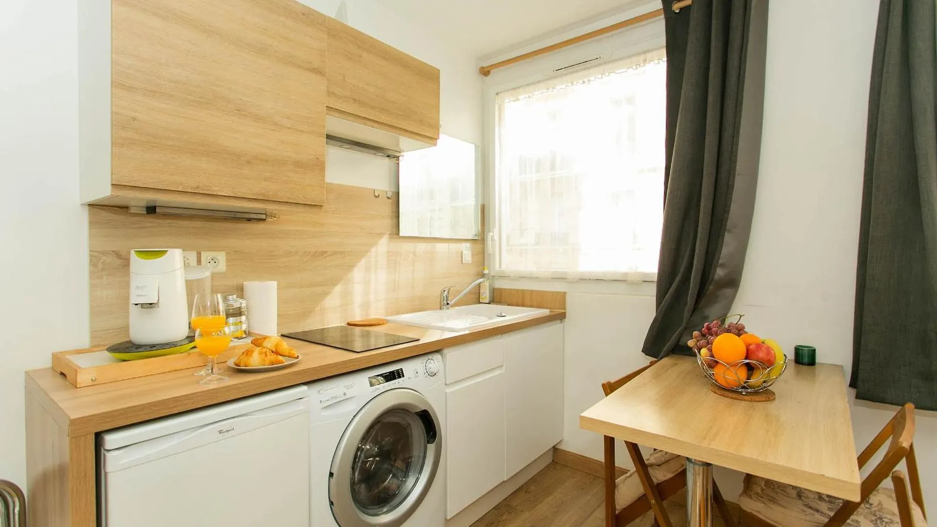 Apartment Bnbnova - Champs Elysees & Arc De Triomphe Paris France